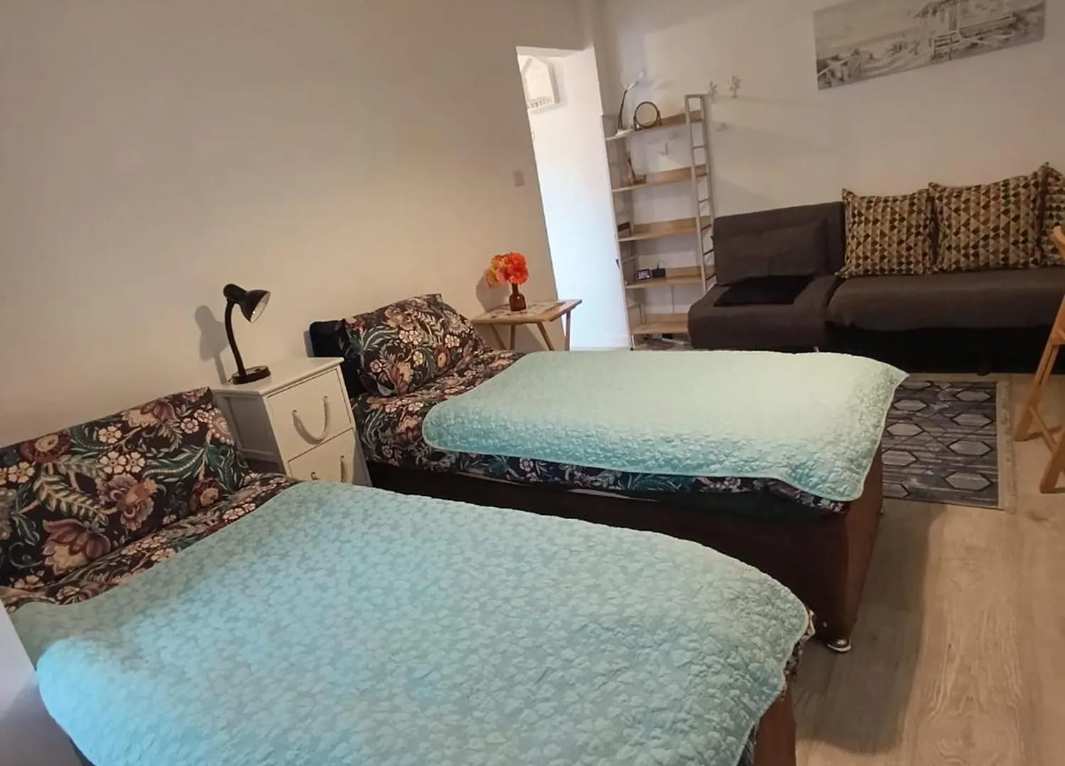 Close To Beach And Town Square Bournemouth Apartment