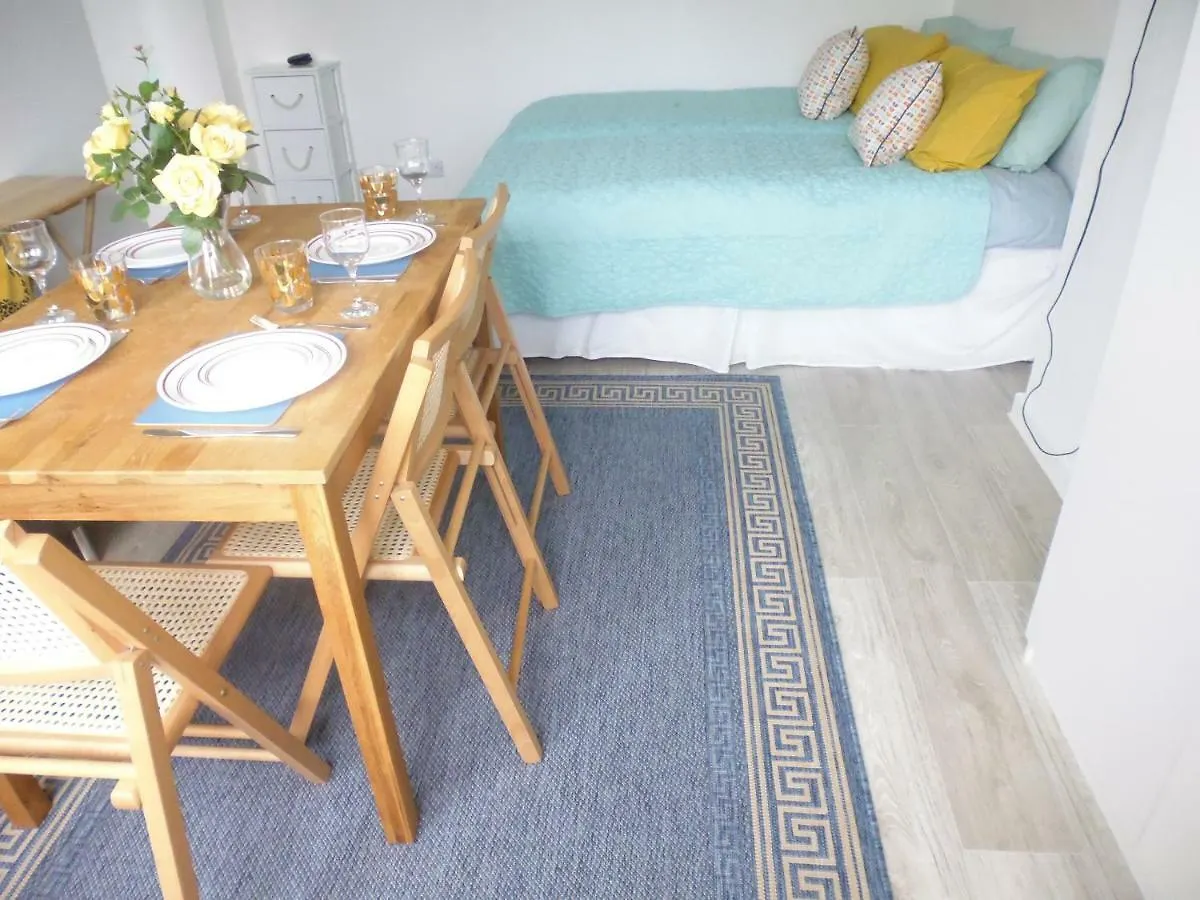 Close To Beach And Town Square Bournemouth